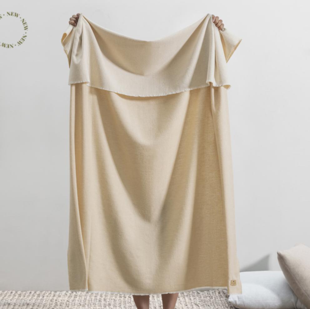 Throw Aspen Herringbone, Almendra - Kokoa Home