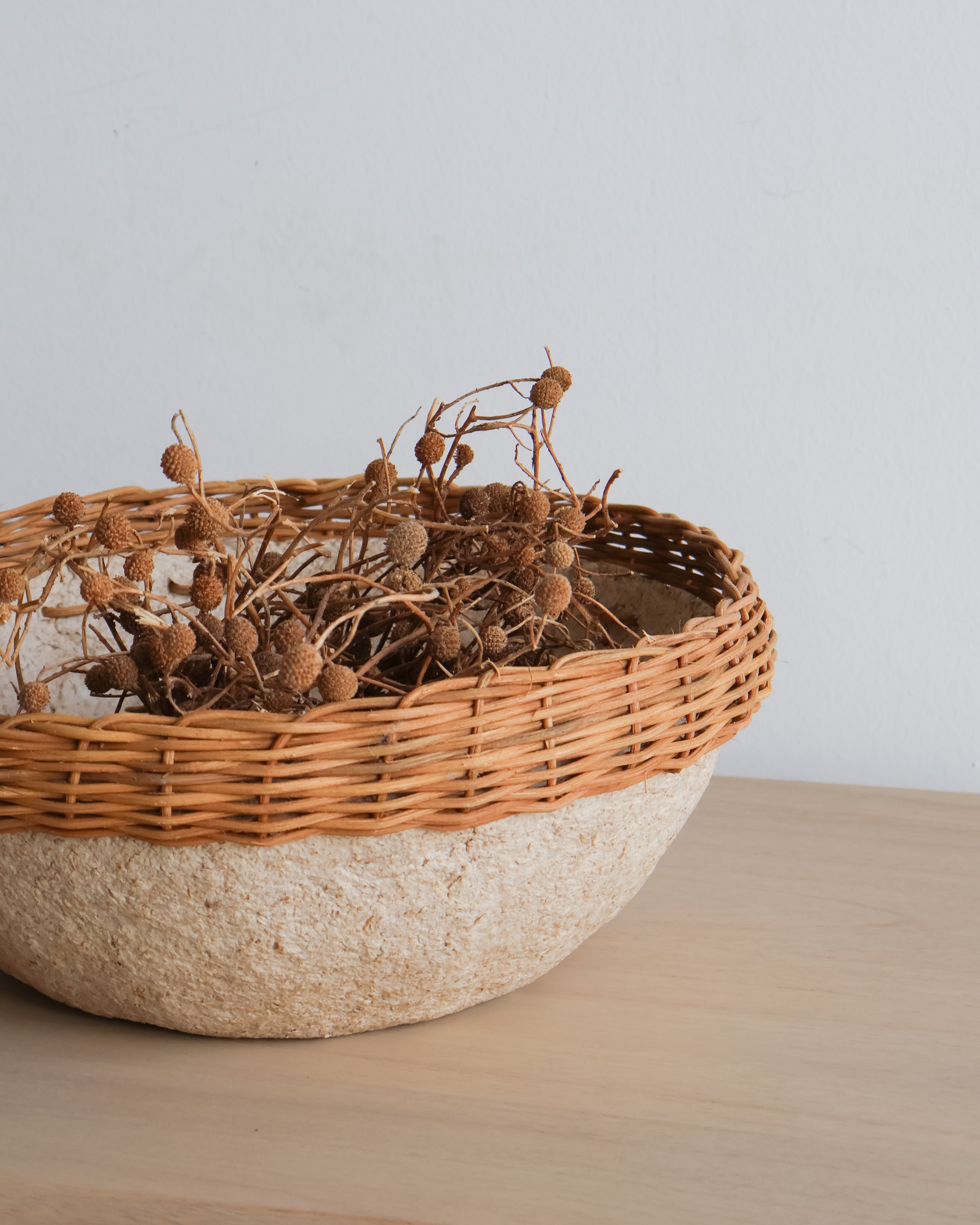 Bowl de Papel con Borde de Mimbre | Kokoa Home