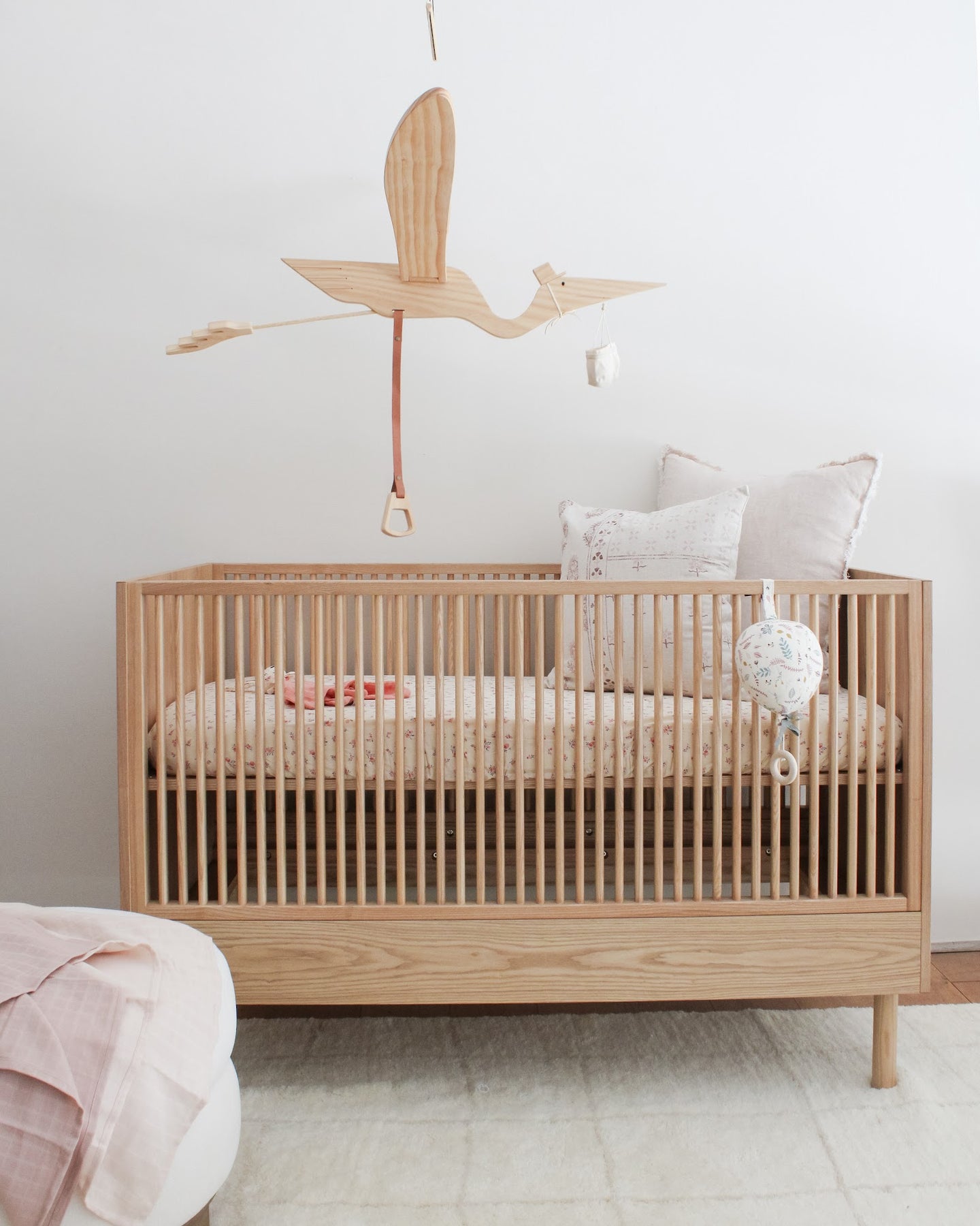 Móvil de Madera, Pelícano - Kokoa Home