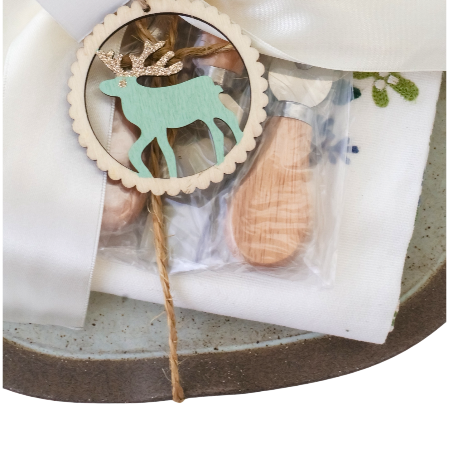 Set Navideño “Delicias & Brindis” – Tabla, Cuchillos y Dulces