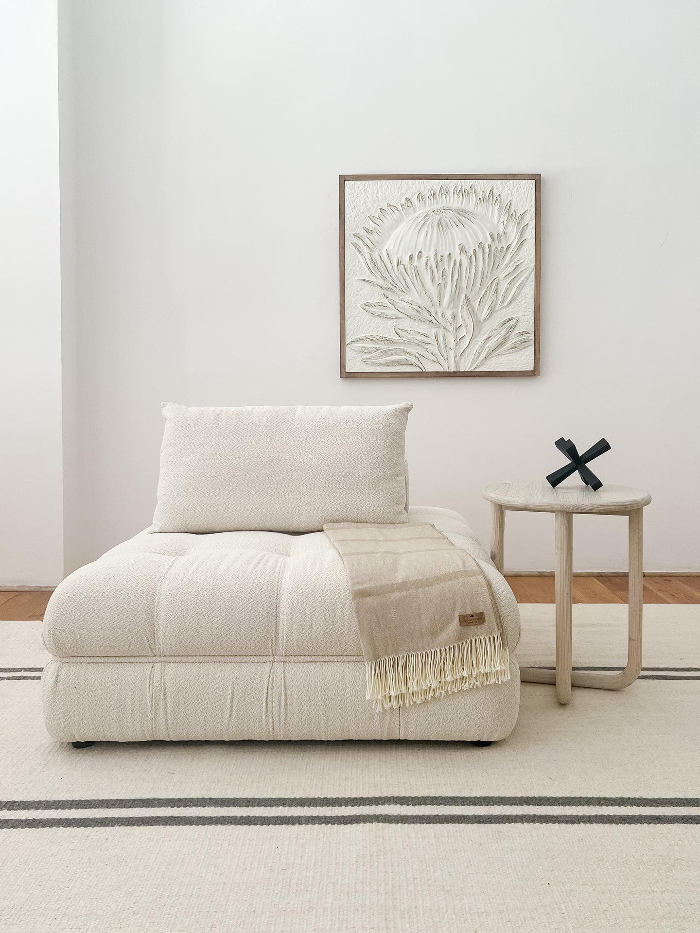 Sofá Magome, Blanco Bouclé - Kokoa Home